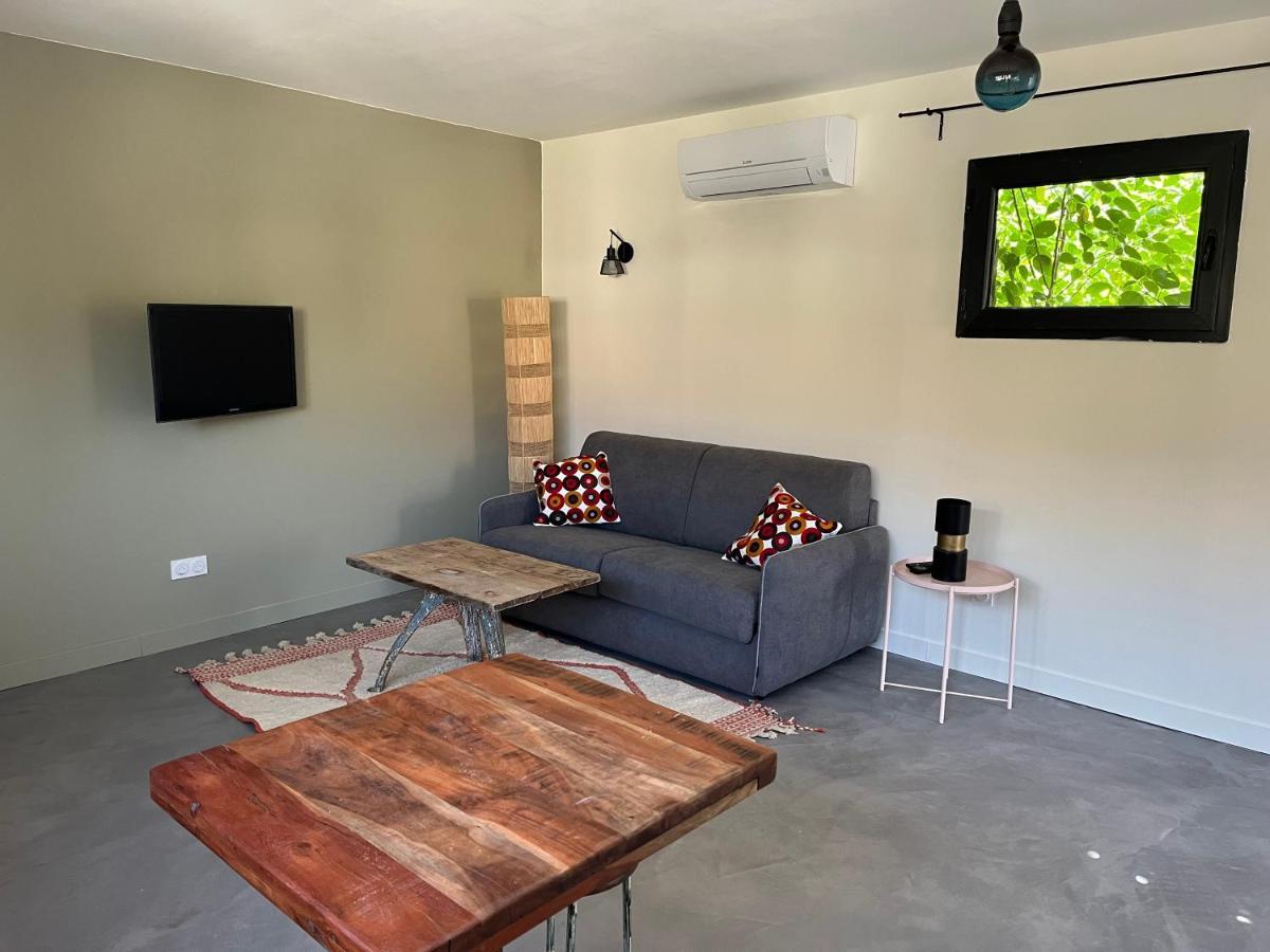 Studio Dans Les Alpilles Leilighet Fontvieille Eksteriør bilde