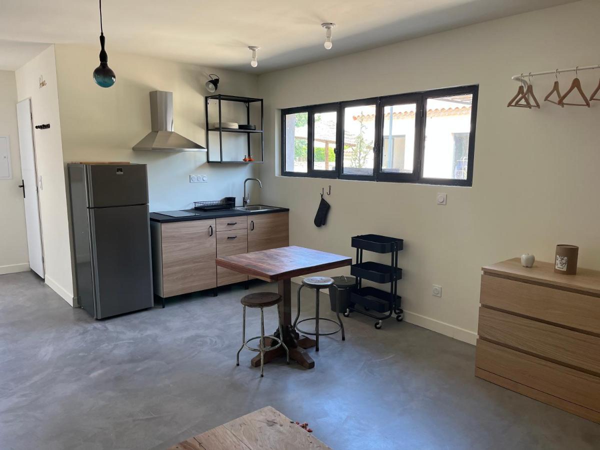 Studio Dans Les Alpilles Leilighet Fontvieille Eksteriør bilde