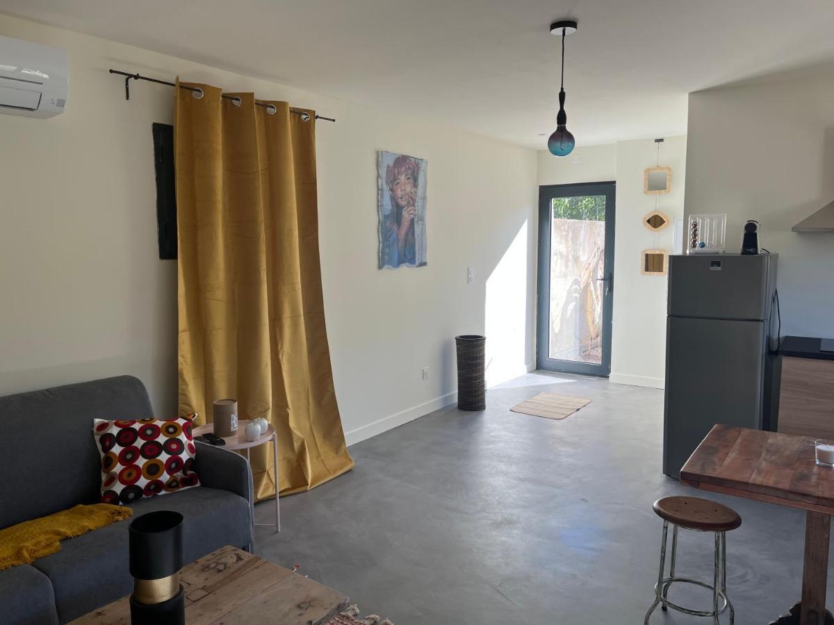 Studio Dans Les Alpilles Leilighet Fontvieille Eksteriør bilde