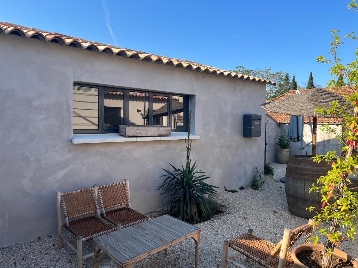Studio Dans Les Alpilles Leilighet Fontvieille Eksteriør bilde
