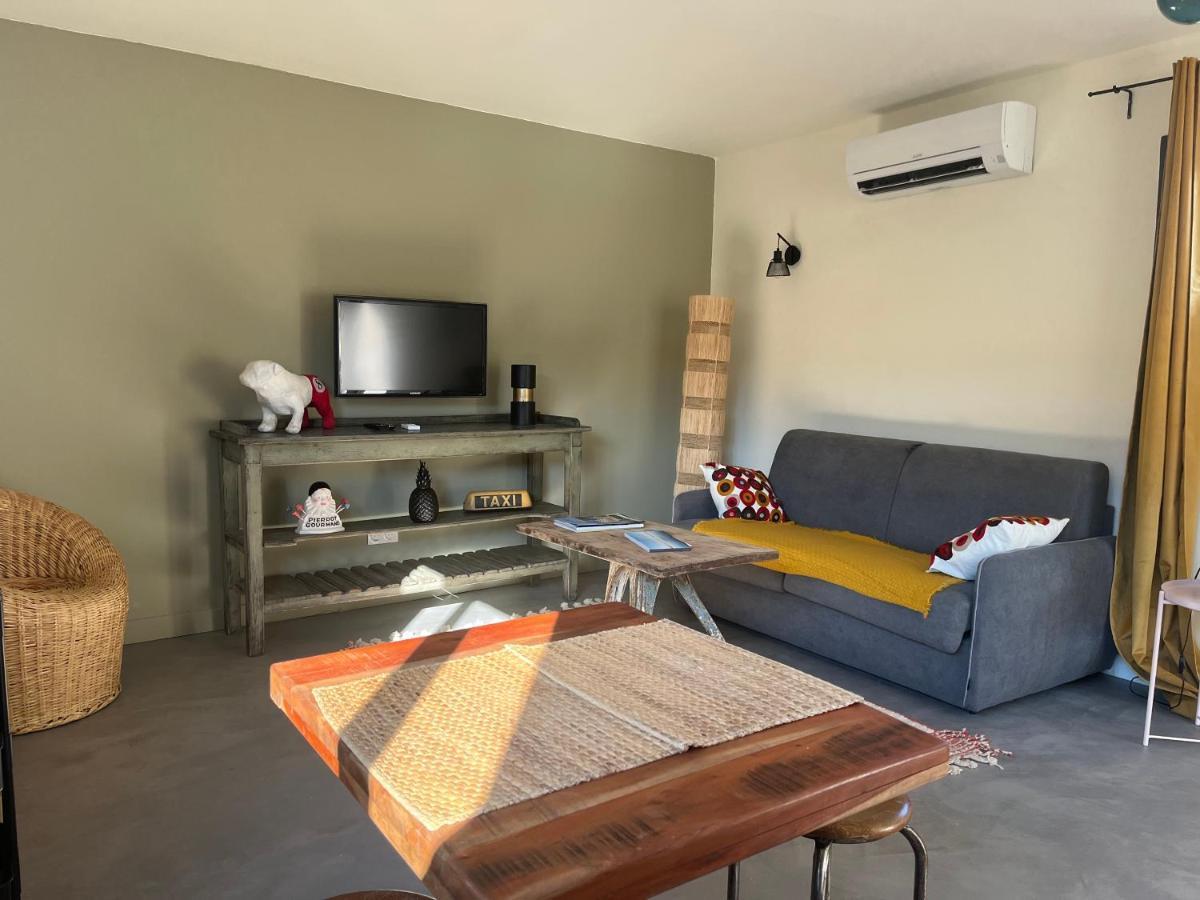 Studio Dans Les Alpilles Leilighet Fontvieille Eksteriør bilde